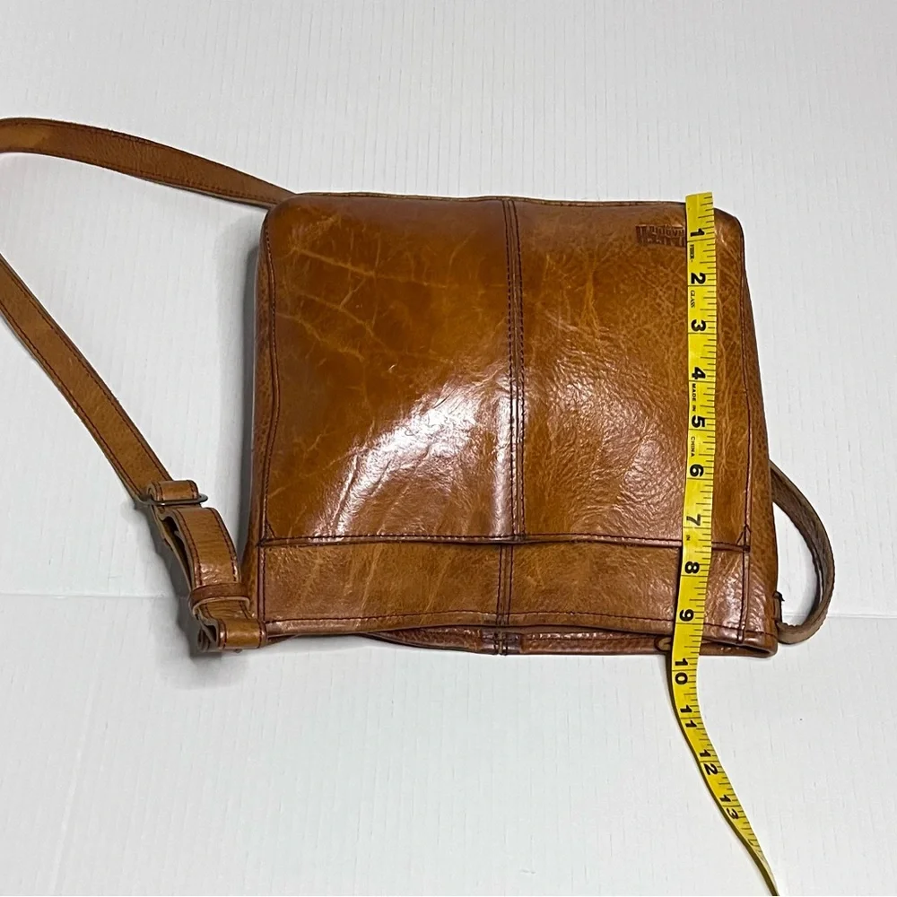 Duluth Trading Co. Lifetime Leather Crossbody Bag - Picture 12 of 13